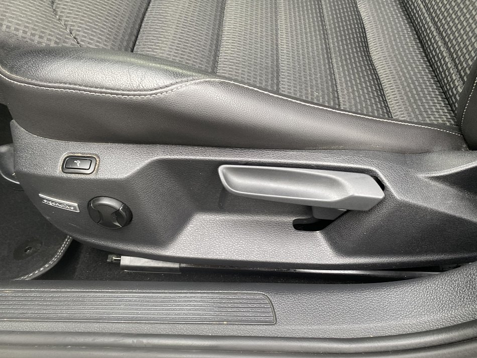 Volkswagen Golf 2.0 TDi Highline