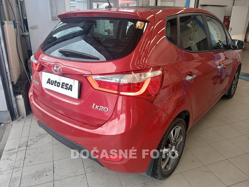 Hyundai Ix20 1.6i 