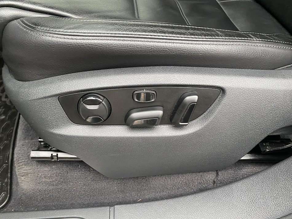 Volkswagen Touareg 4.2 TDi V8  4x4