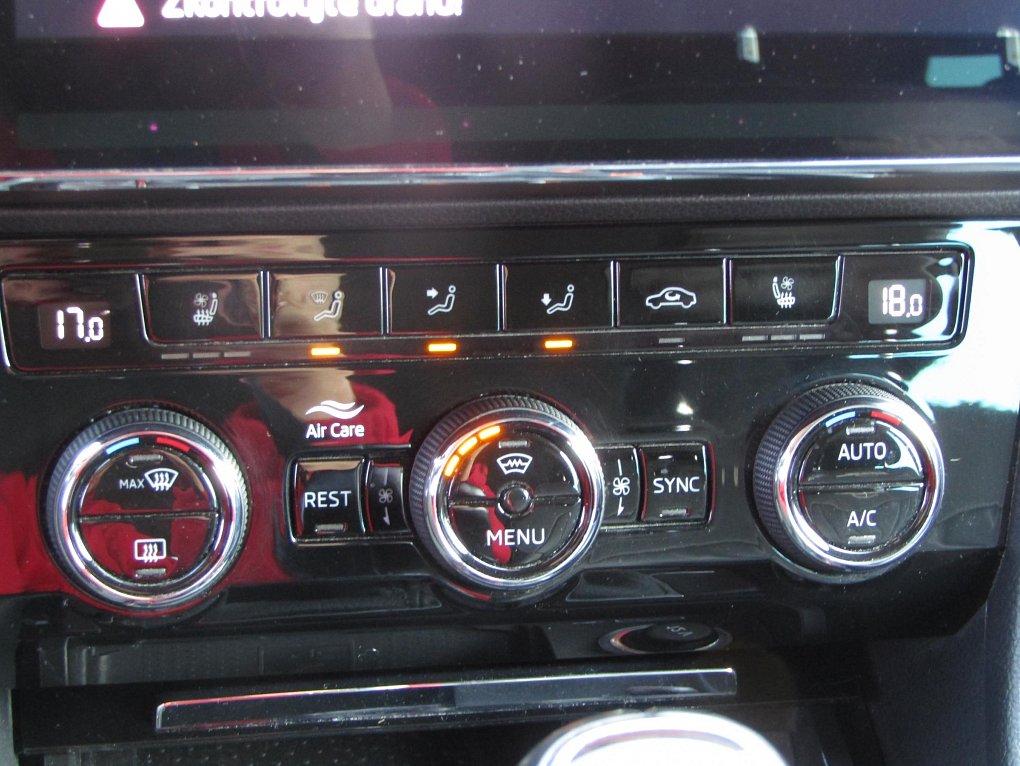 Škoda Superb III 2.0 TDi L&K