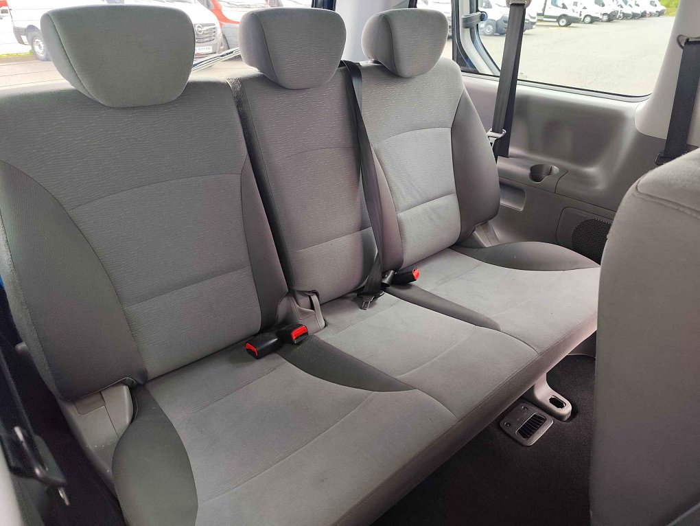 Hyundai H 1 2.5CRDI  8míst