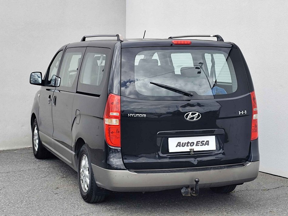 Hyundai H 1 2.5CRDI  8míst
