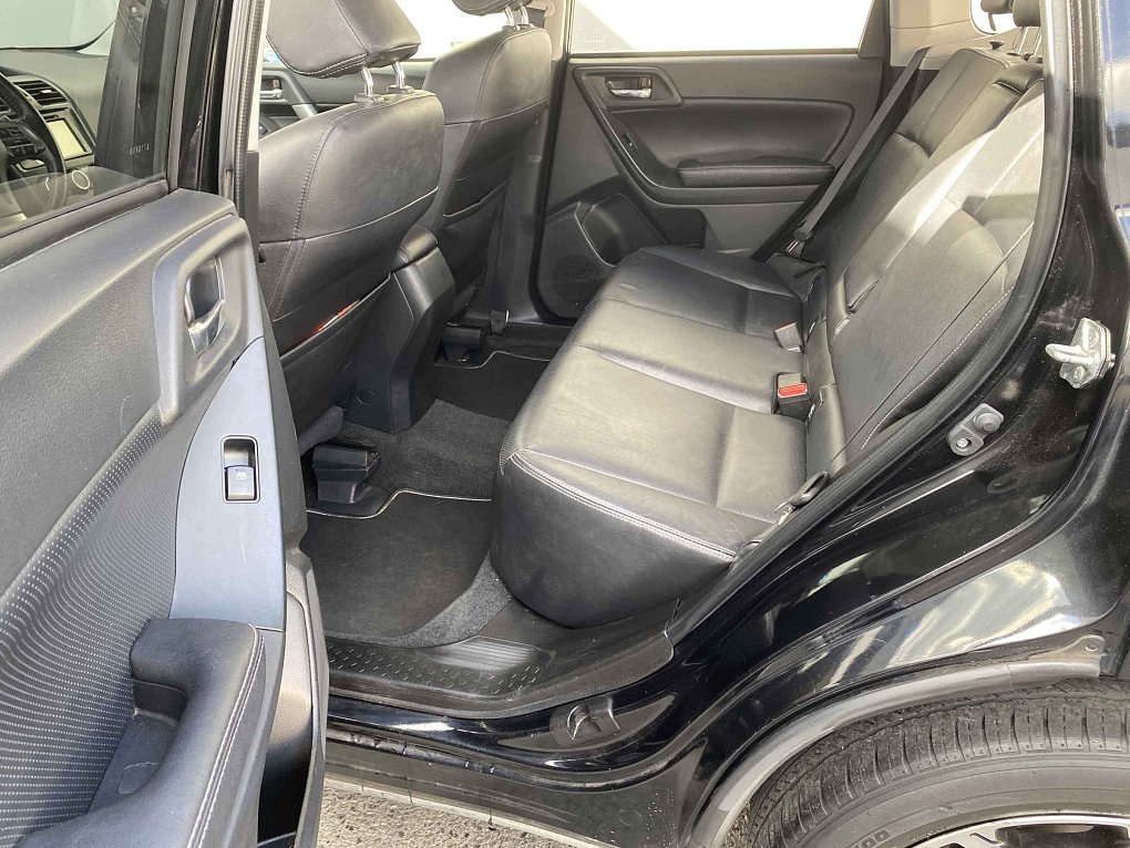 Subaru Forester 2.0i  4x4