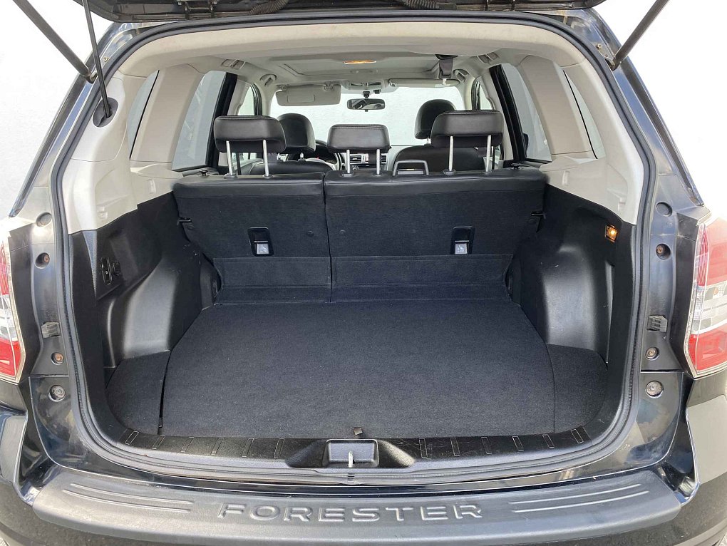 Subaru Forester 2.0i  4x4