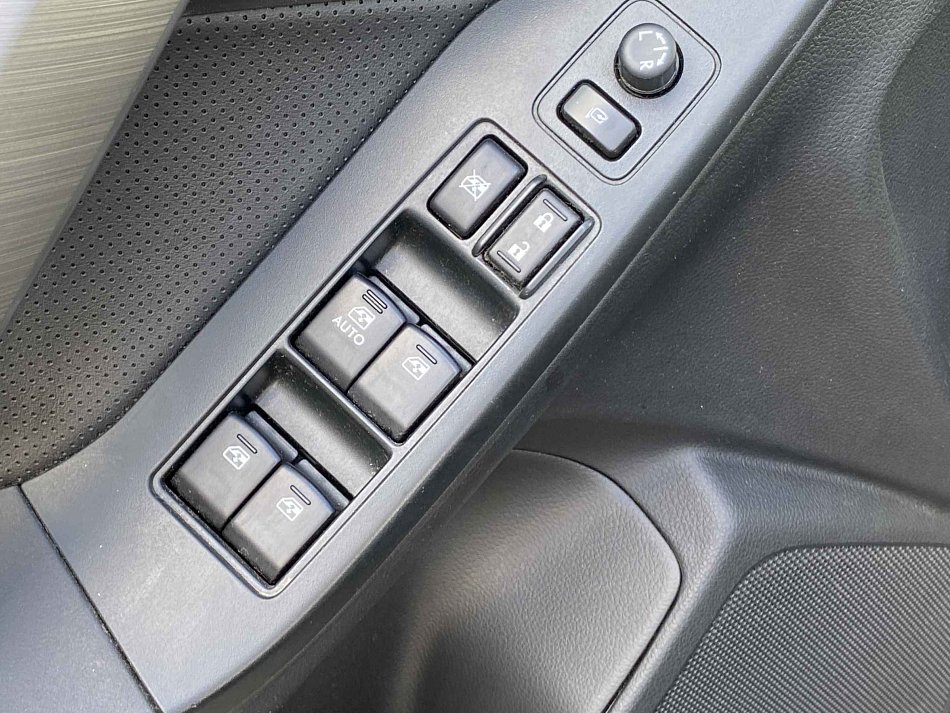 Subaru Forester 2.0i  4x4