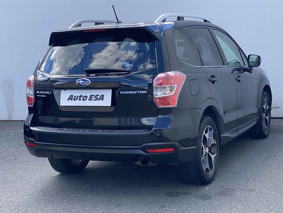 Subaru Forester 2.0i  4x4