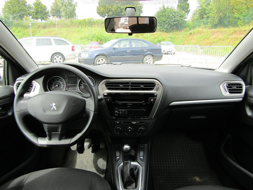 Peugeot 301 1.6i 