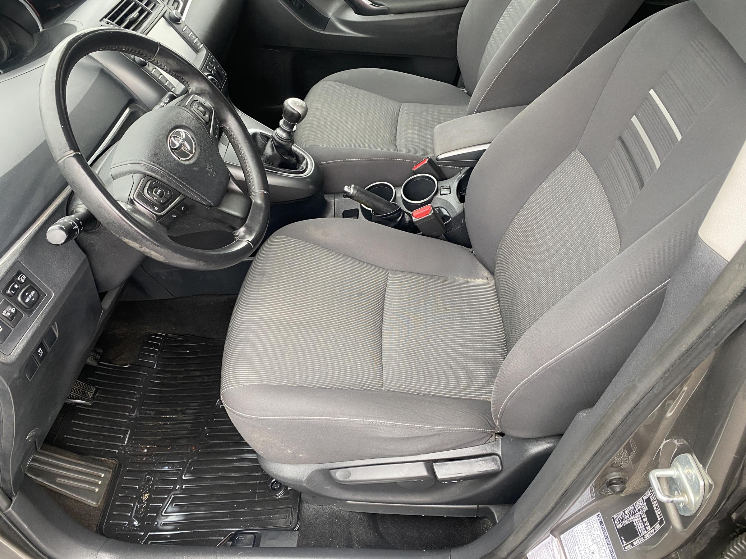 Toyota Verso, 2016 - pohled č. 9