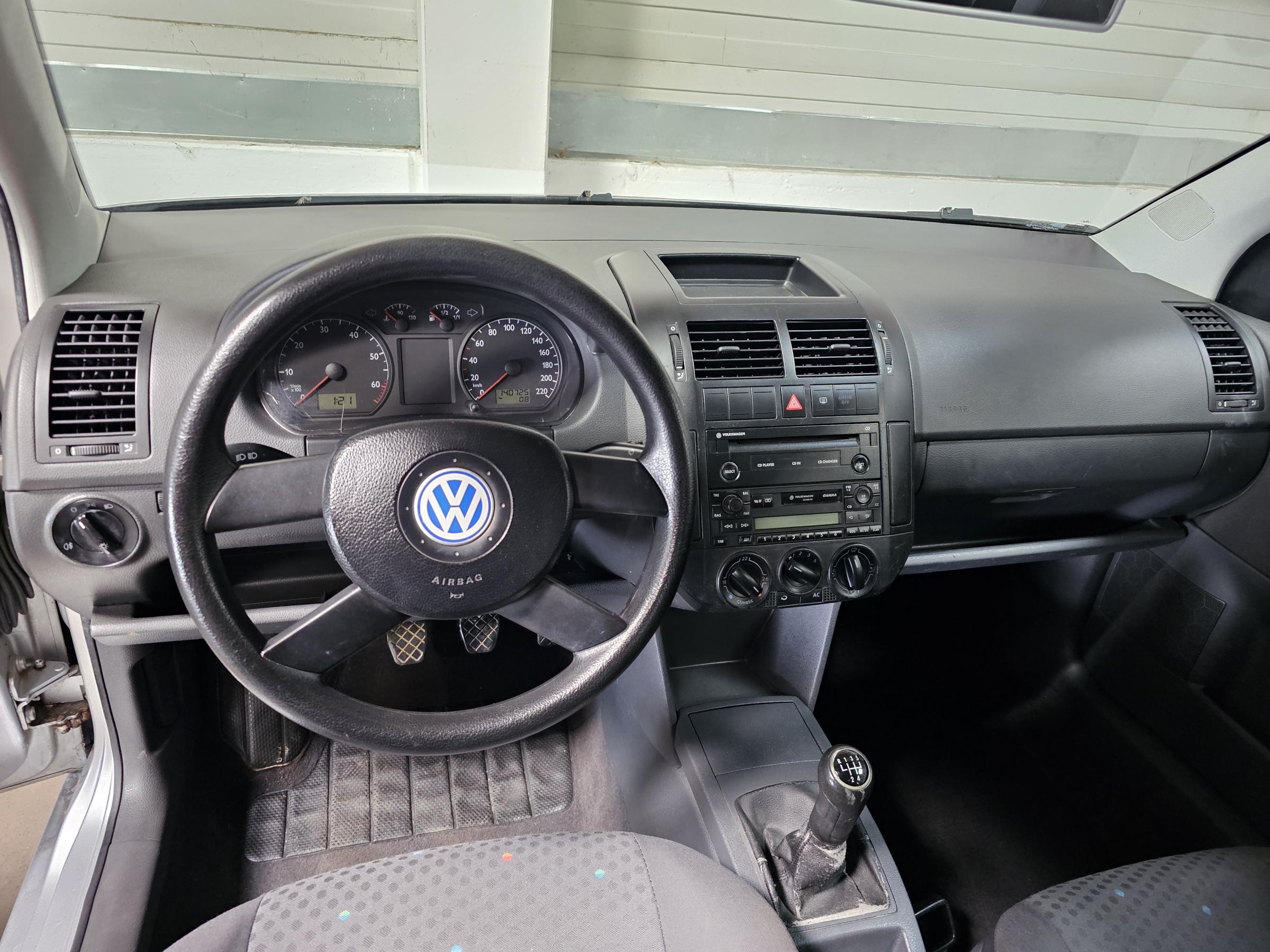Volkswagen Polo, 2002 - pohled č. 9
