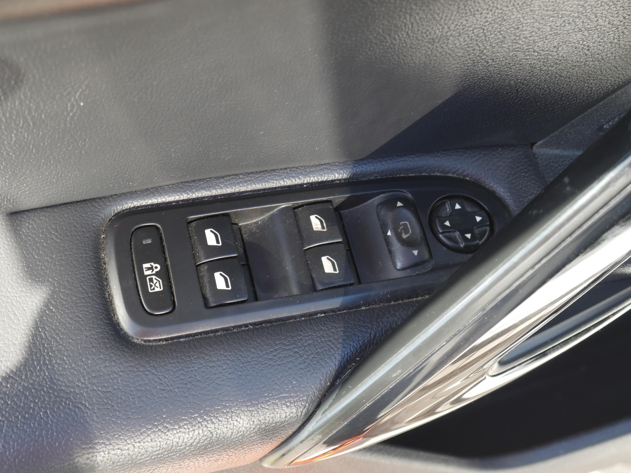 Peugeot 508, 2011 - pohled č. 11