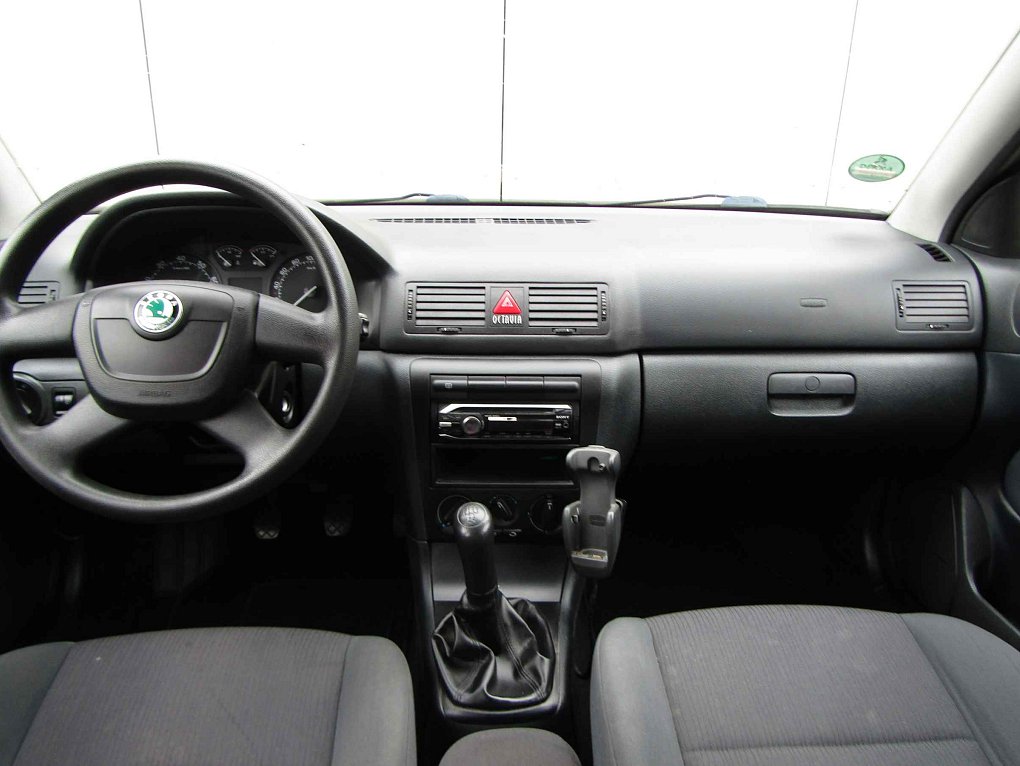 Škoda Octavia 1.6 MPi  Tour