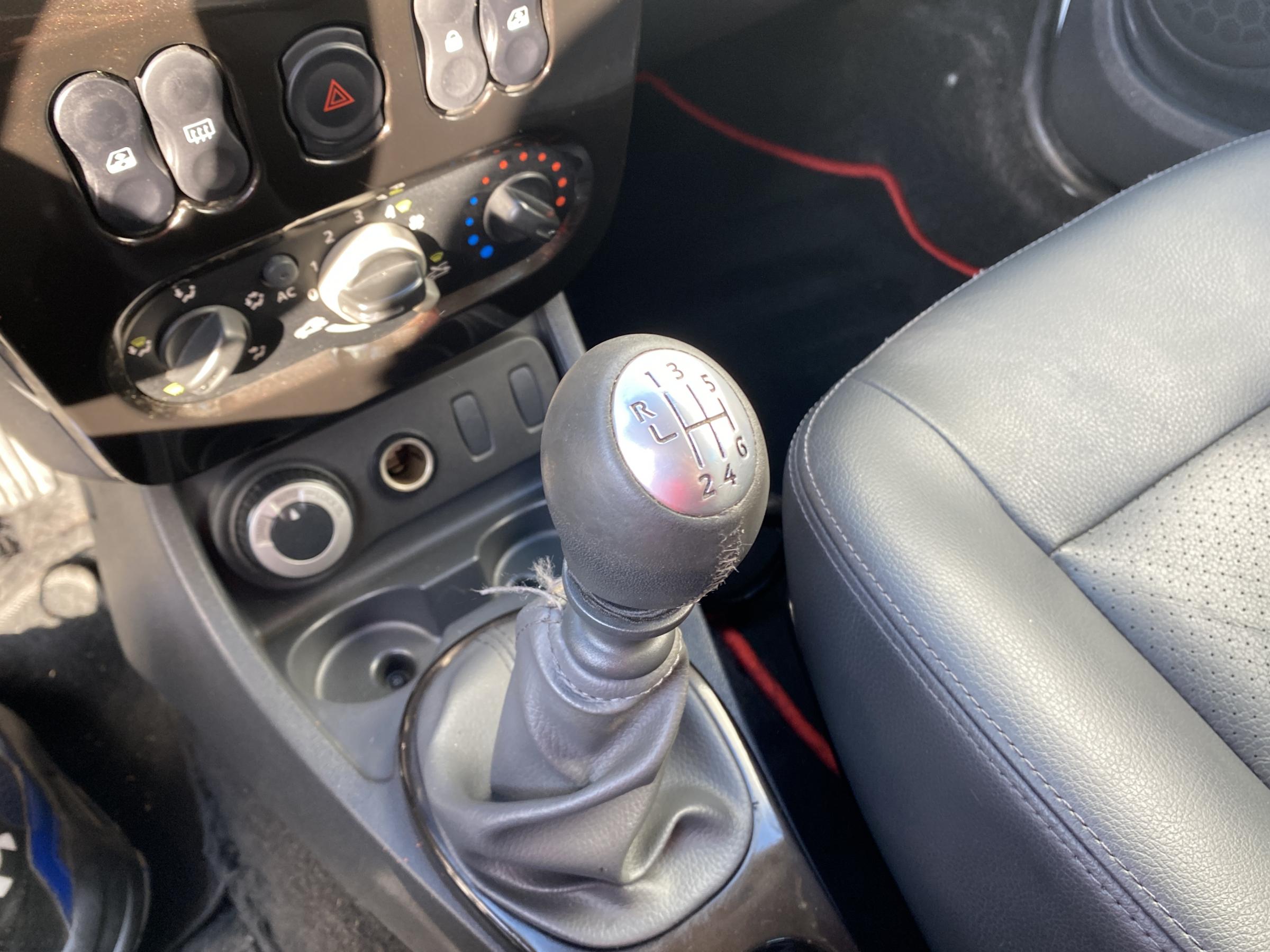 Dacia Duster, 2012 - pohled č. 11