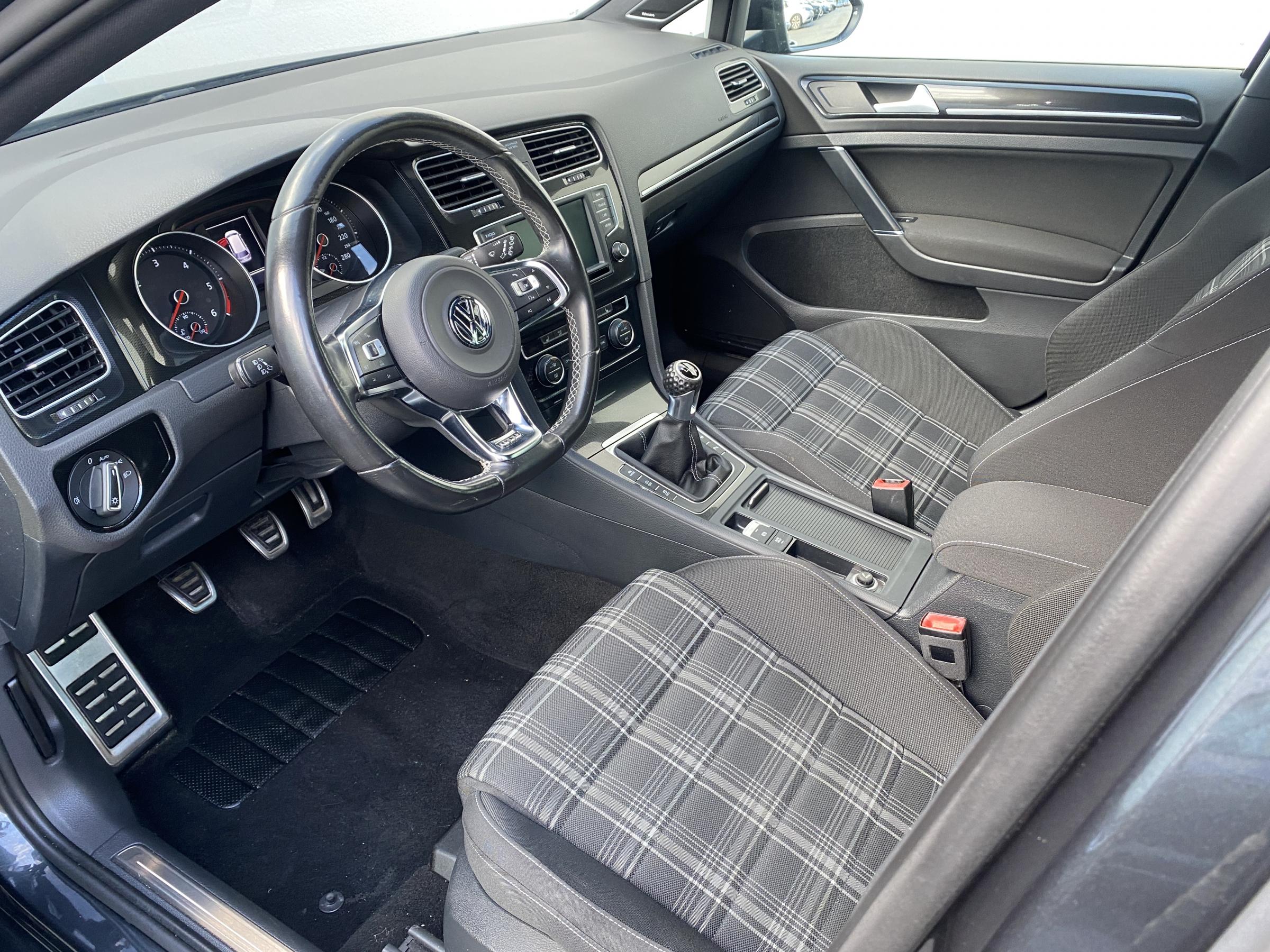 Volkswagen Golf, 2015 - pohled č. 10