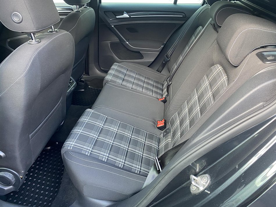 Volkswagen Golf 2.0 TDi GTD