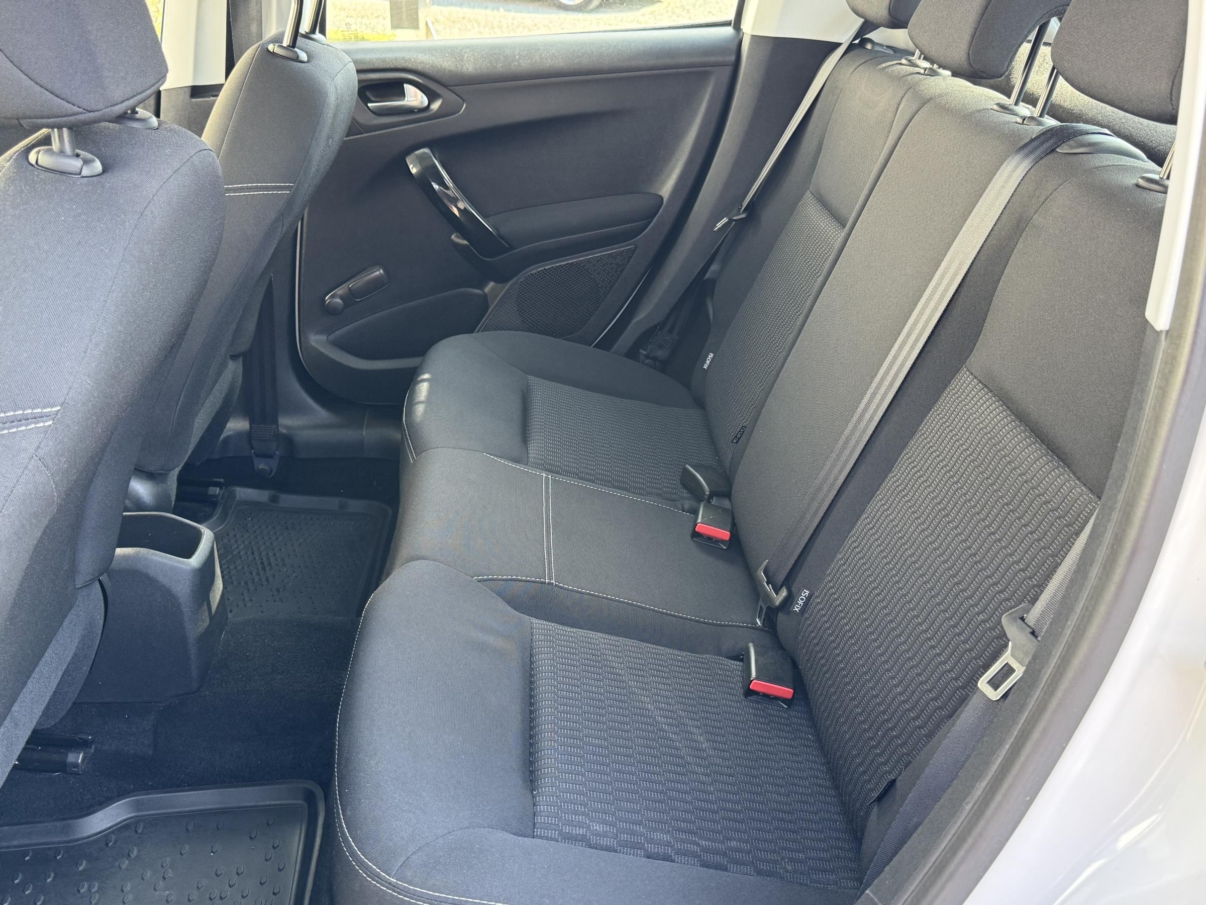 Peugeot 208, 2016 - pohled č. 10