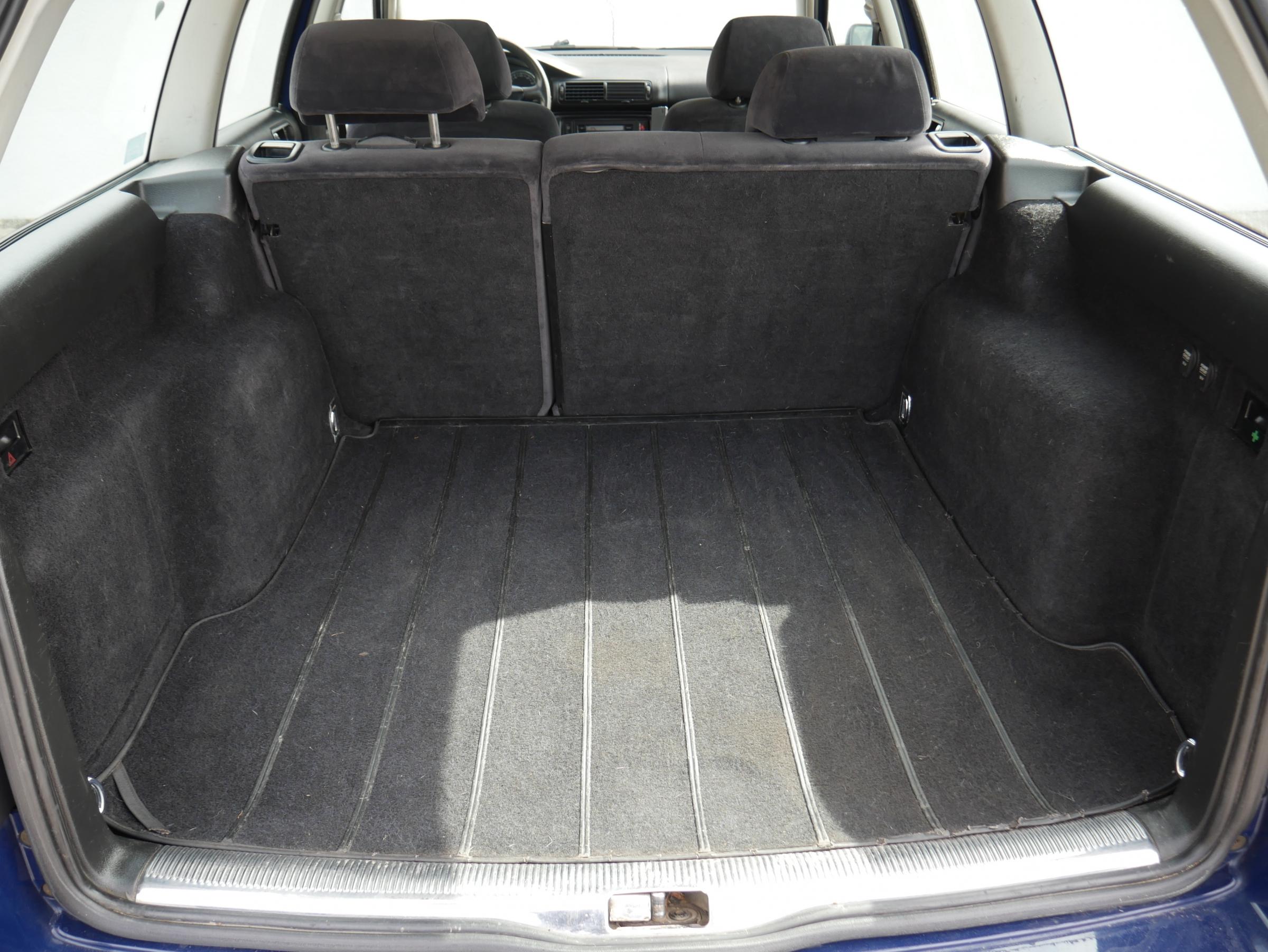 Volkswagen Passat, 2003 - pohled č. 8