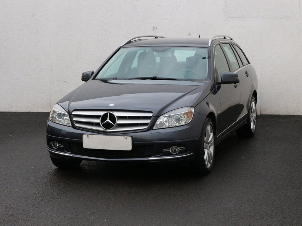Mercedes-Benz Třída C 2.5  C230