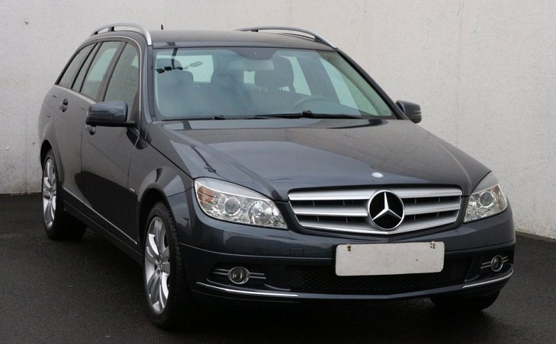 Mercedes-Benz Třída C 2.5  C230