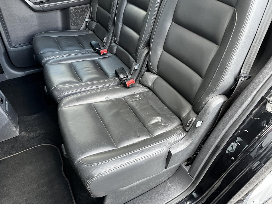 Volkswagen Touran 2.0 TDi Highline