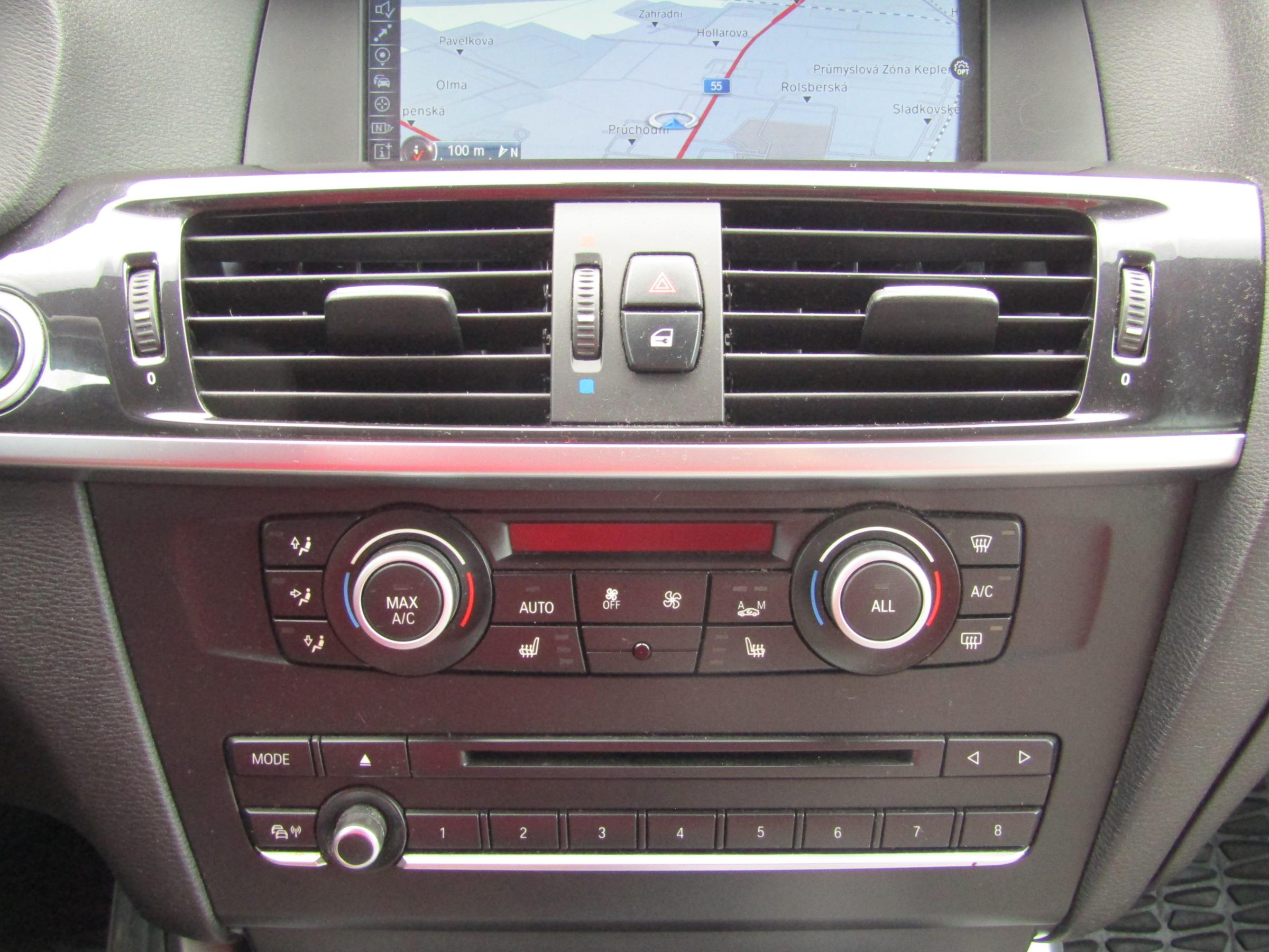 BMW X3, 2014 - pohled č. 16