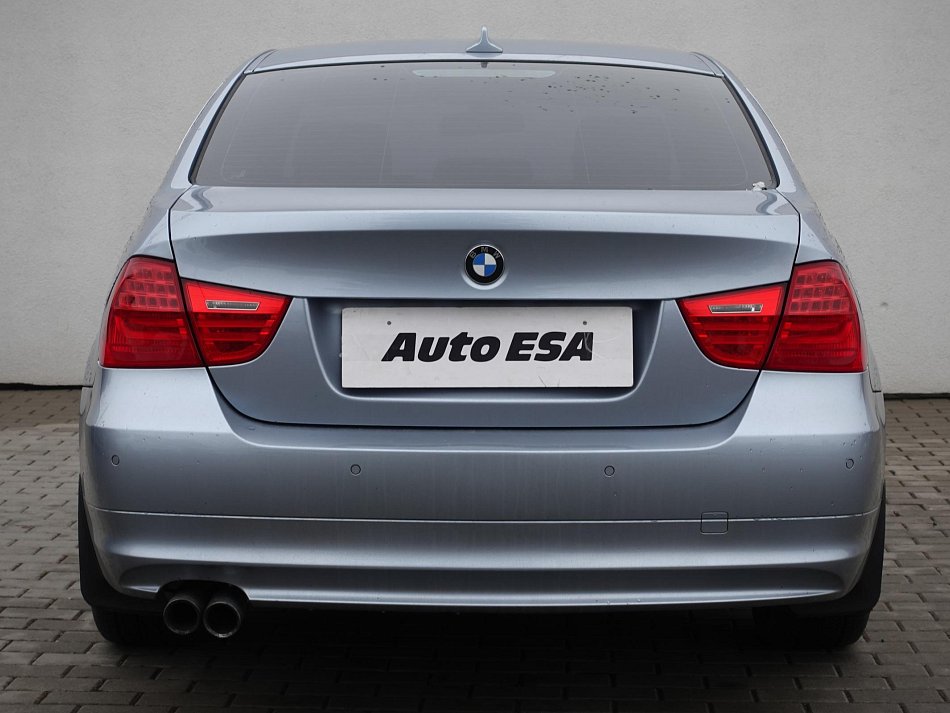 BMW Řada 3 3.0i  330 Xi