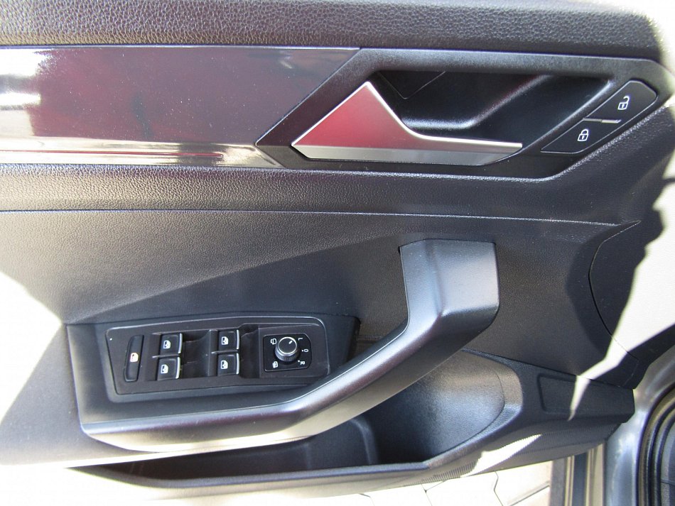 Volkswagen T-Roc 1.5 TSi Highline