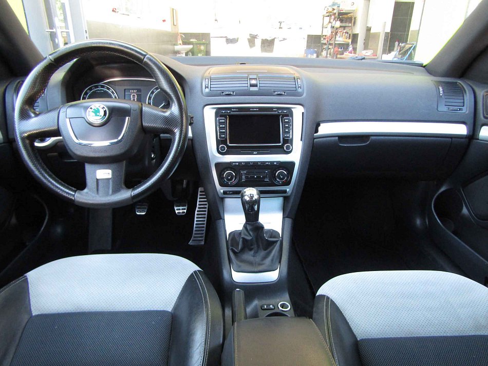 Škoda Octavia II 2.0 TDi RS