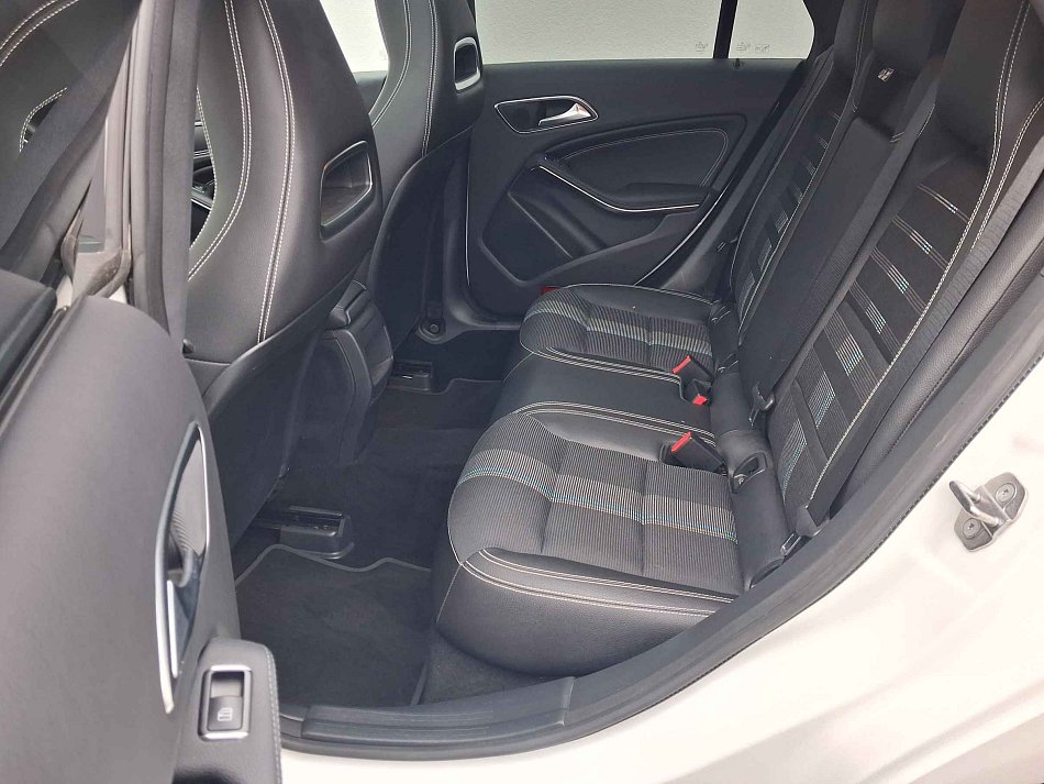 Mercedes-Benz CLA 1.6 i Sport CLA200