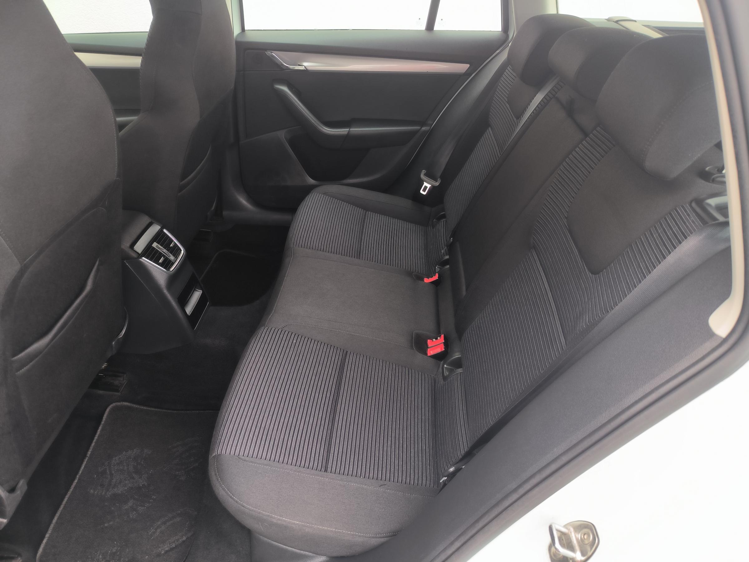 Škoda Octavia III, 2015 - pohled č. 10