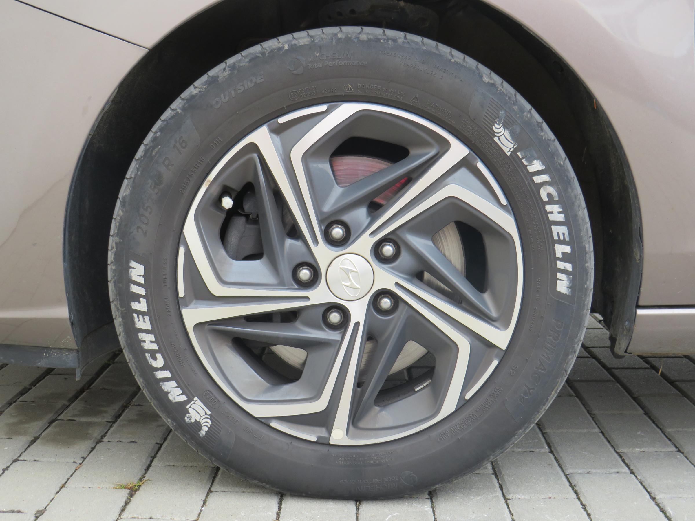 Hyundai i30, 2022 - pohled č. 19