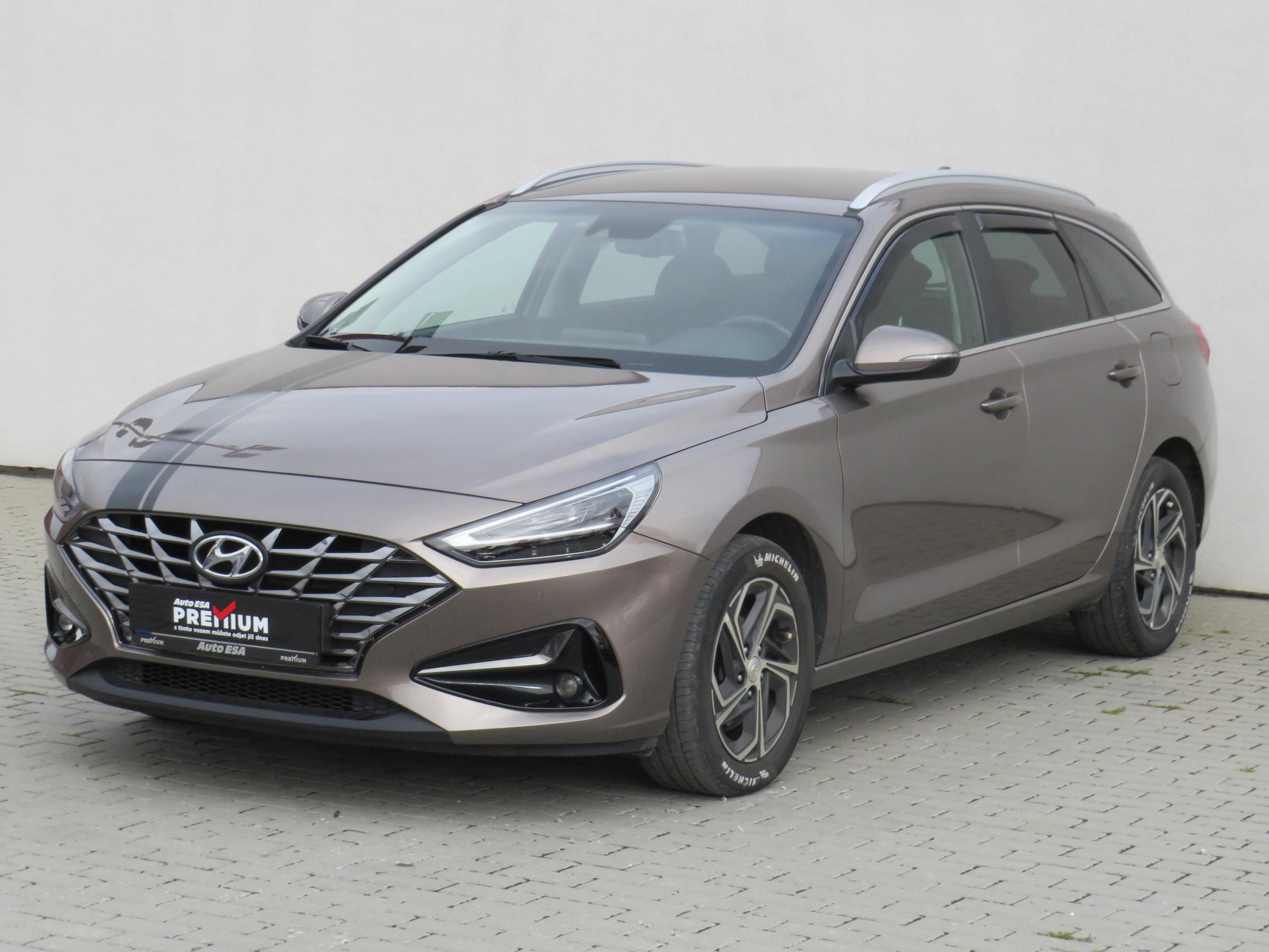 Hyundai i30, 2022 - pohled č. 3