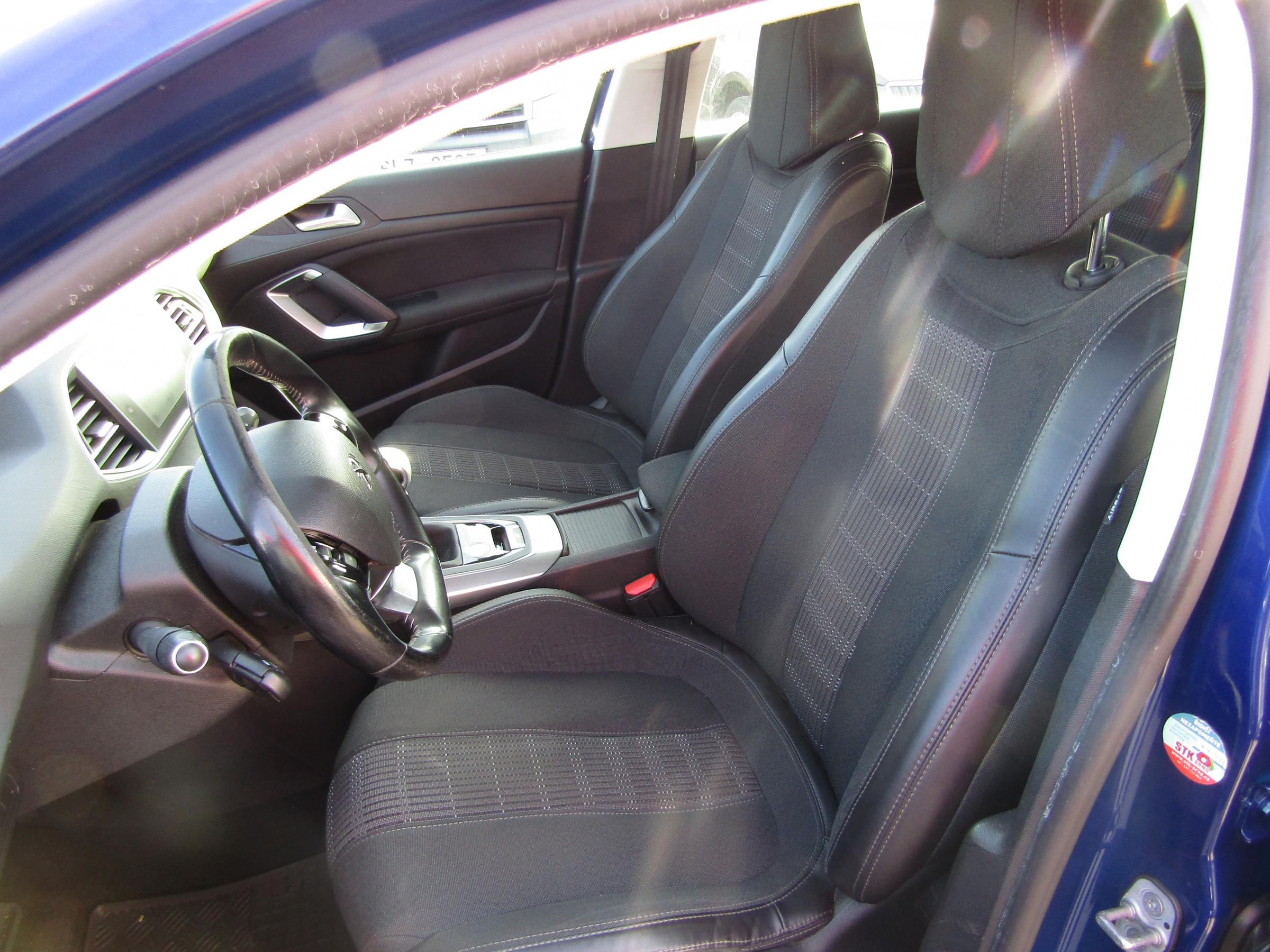 Peugeot 308, 2017 - pohled č. 10