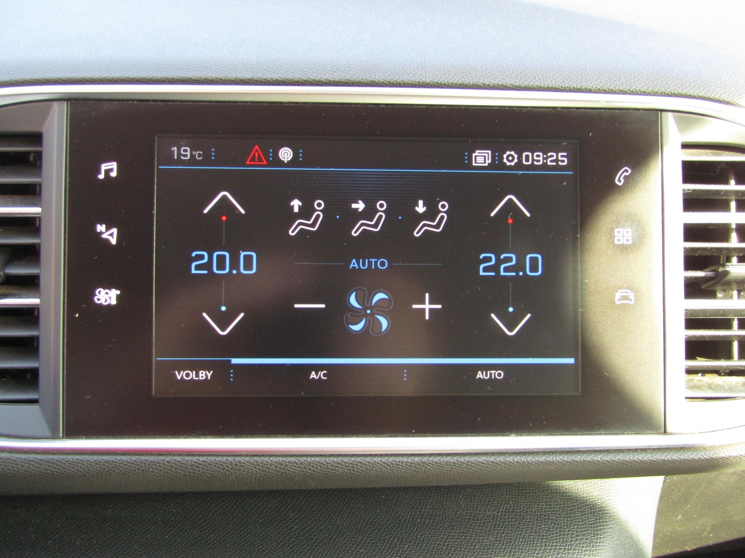 Peugeot 308, 2017 - pohled č. 16