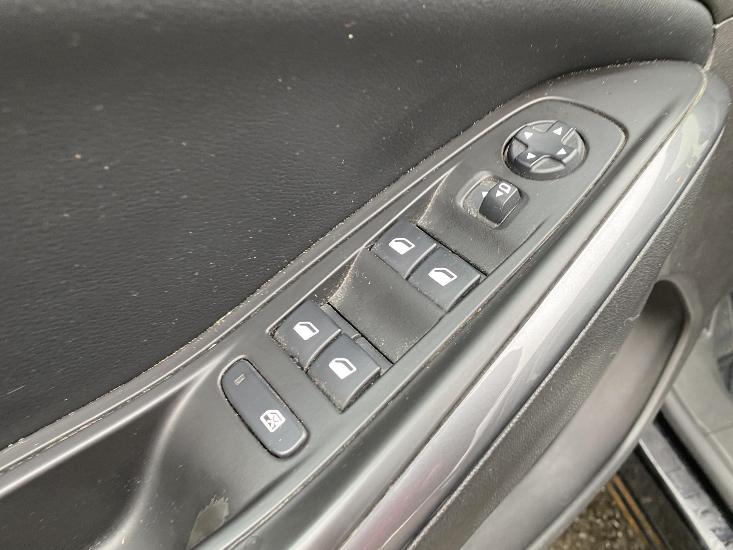 Vauxhall Crossland X, 2018 - pohled č. 13