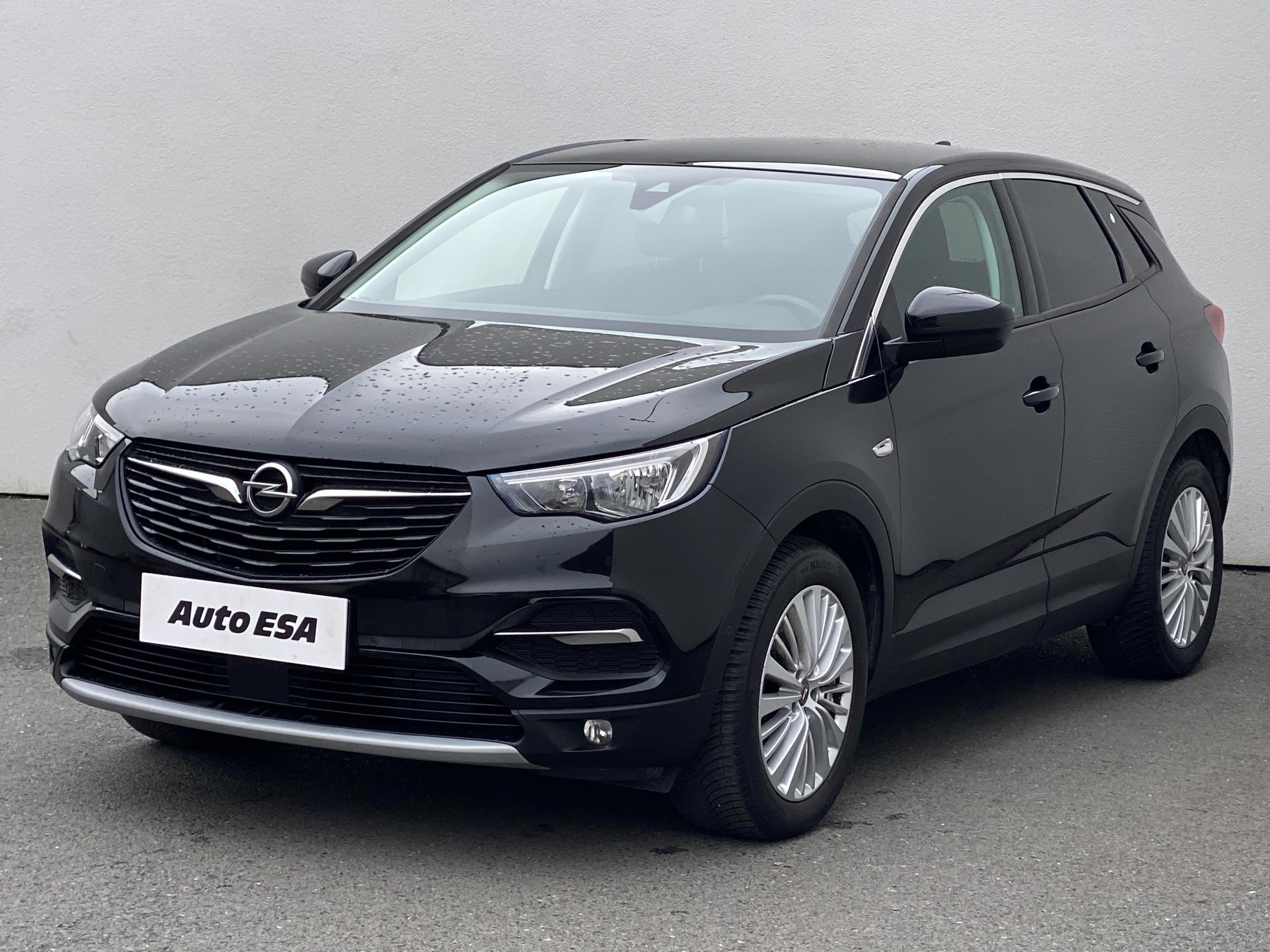 Vauxhall Crossland X, 2018 - pohled č. 3