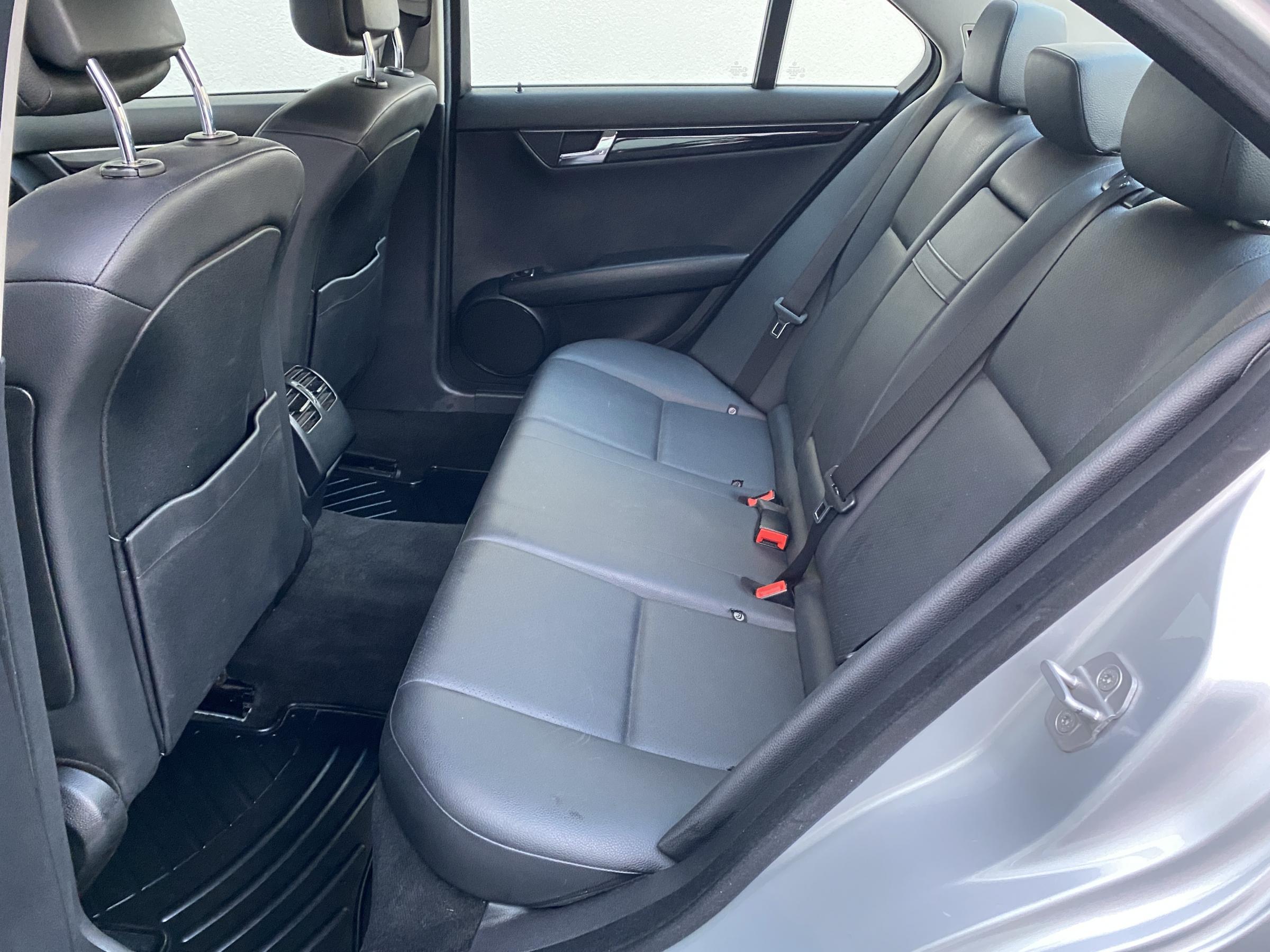 Mercedes-Benz Třída C, 2010 - pohled č. 10