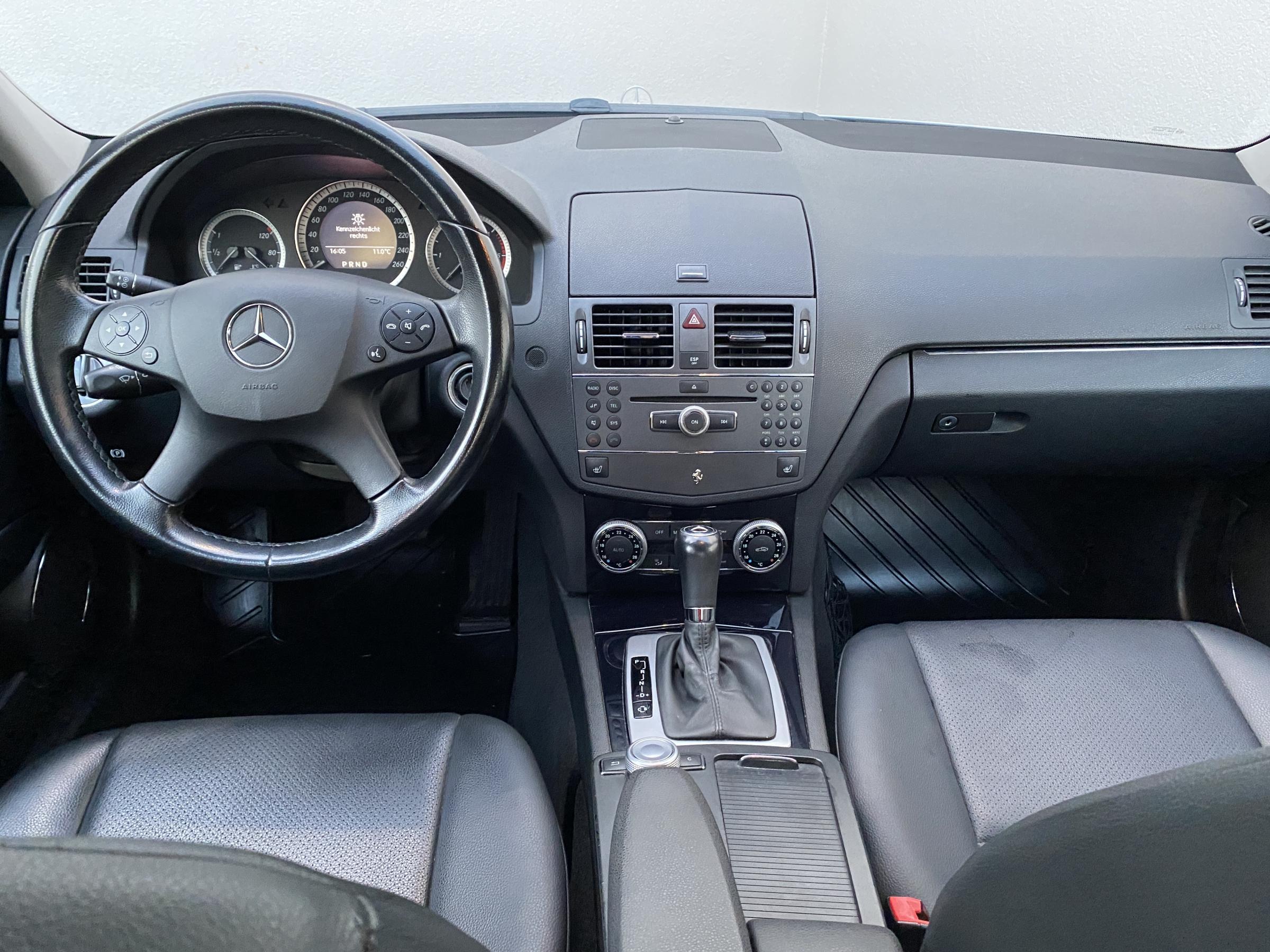 Mercedes-Benz Třída C, 2010 - pohled č. 11