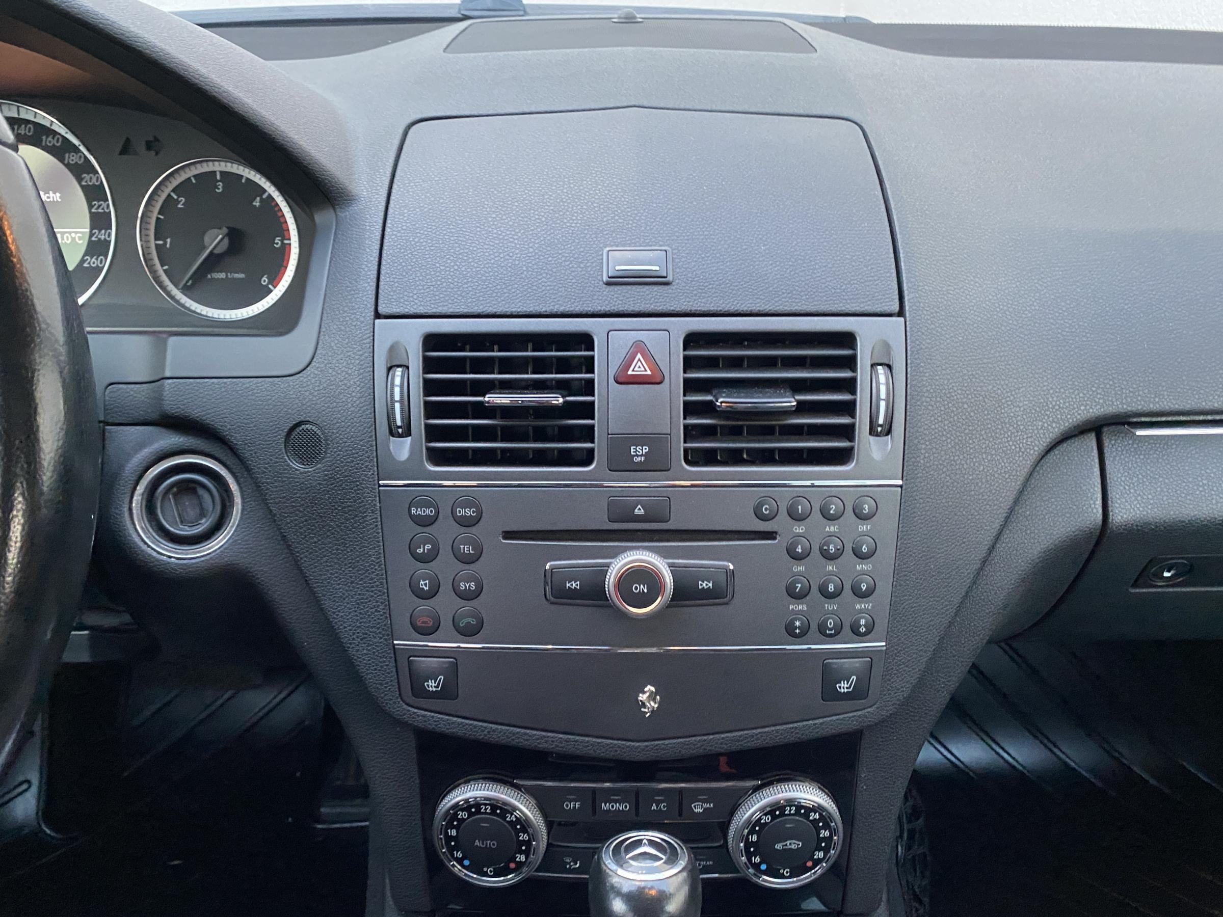 Mercedes-Benz Třída C, 2010 - pohled č. 13