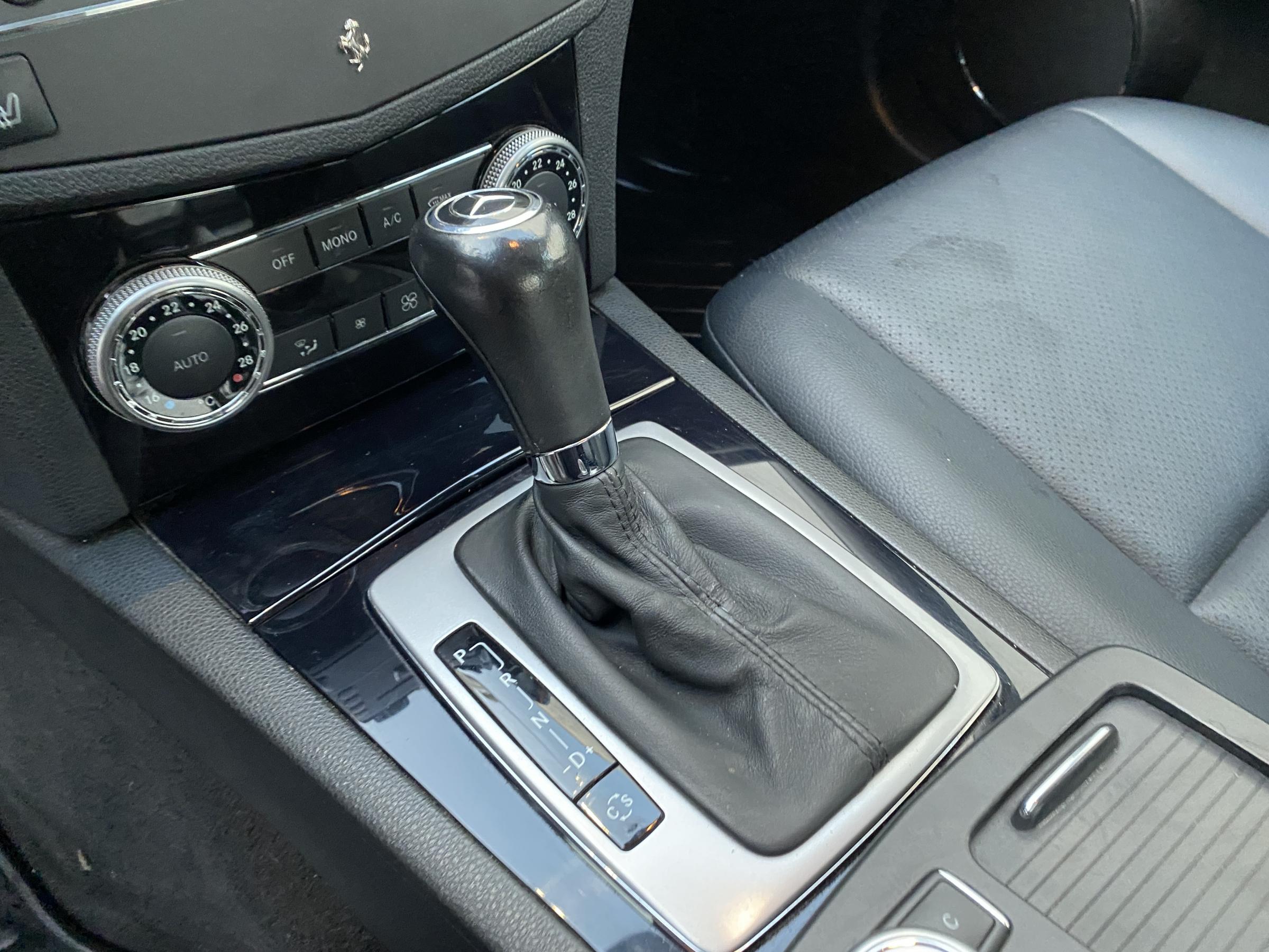 Mercedes-Benz Třída C, 2010 - pohled č. 17