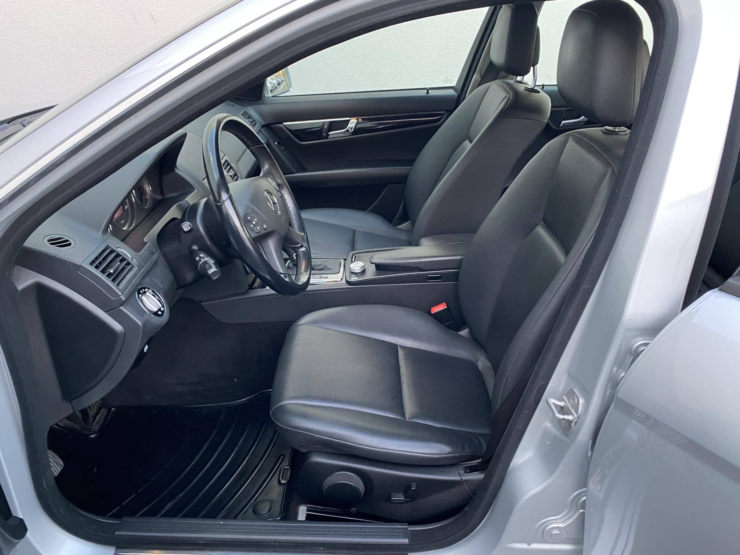 Mercedes-Benz Třída C, 2010 - pohled č. 9