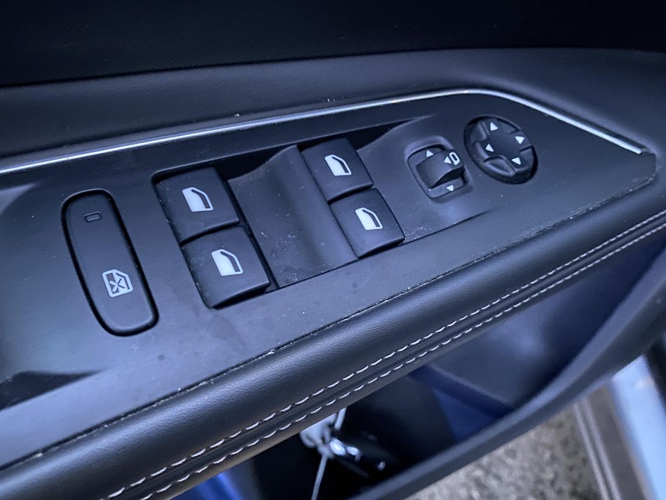 Peugeot 3008 1.2PT Allure