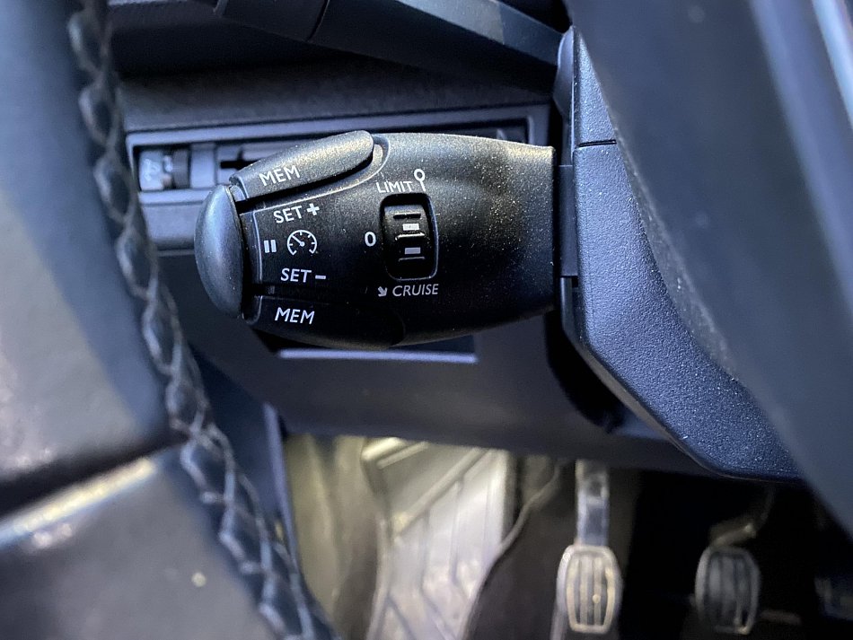 Peugeot 3008 1.2PT Allure