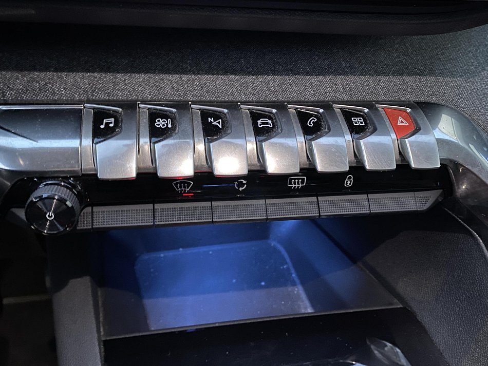 Peugeot 3008 1.2PT Allure