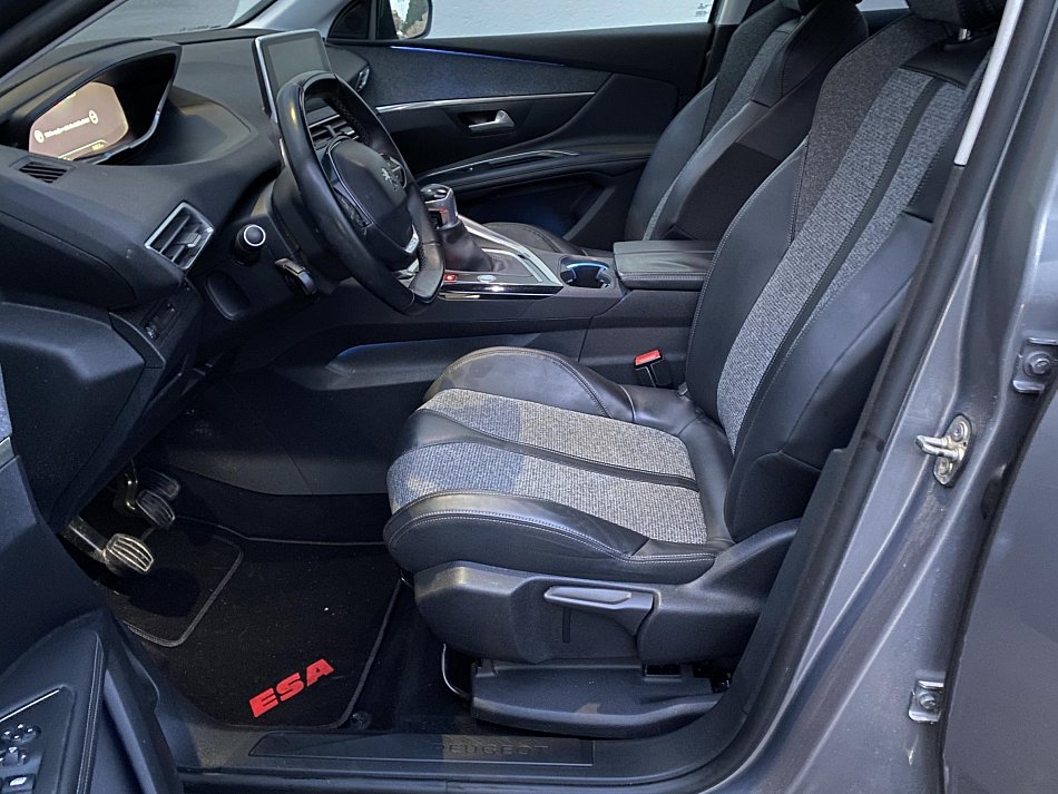 Peugeot 3008 1.2PT Allure