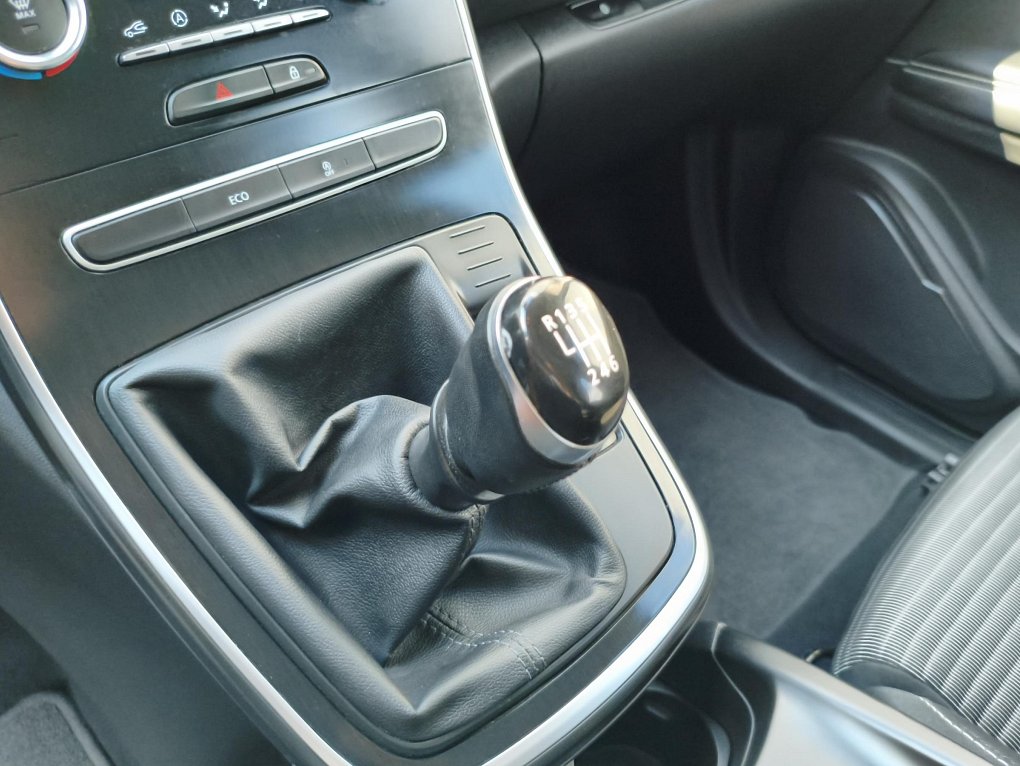 Renault Grand Scénic 1.2 TCe Intense 7míst