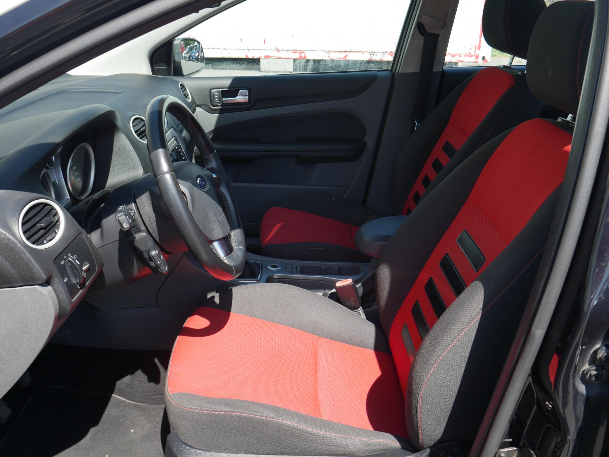 Ford Focus, 2008 - pohled č. 9