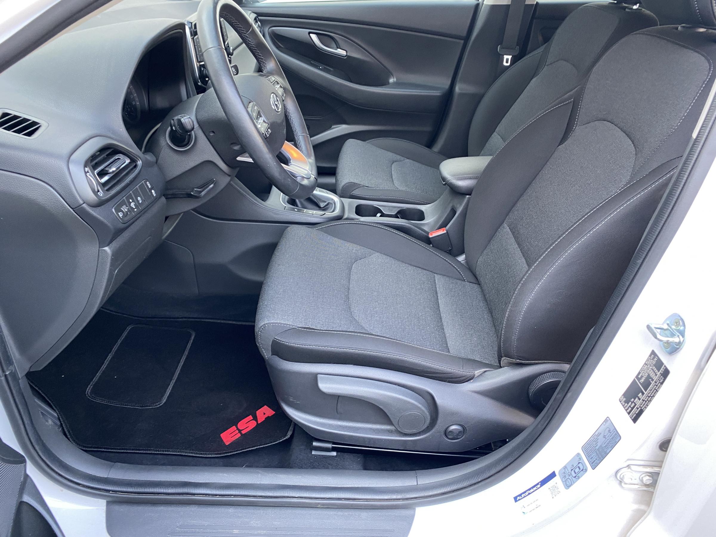 Hyundai i30, 2022 - pohled č. 10