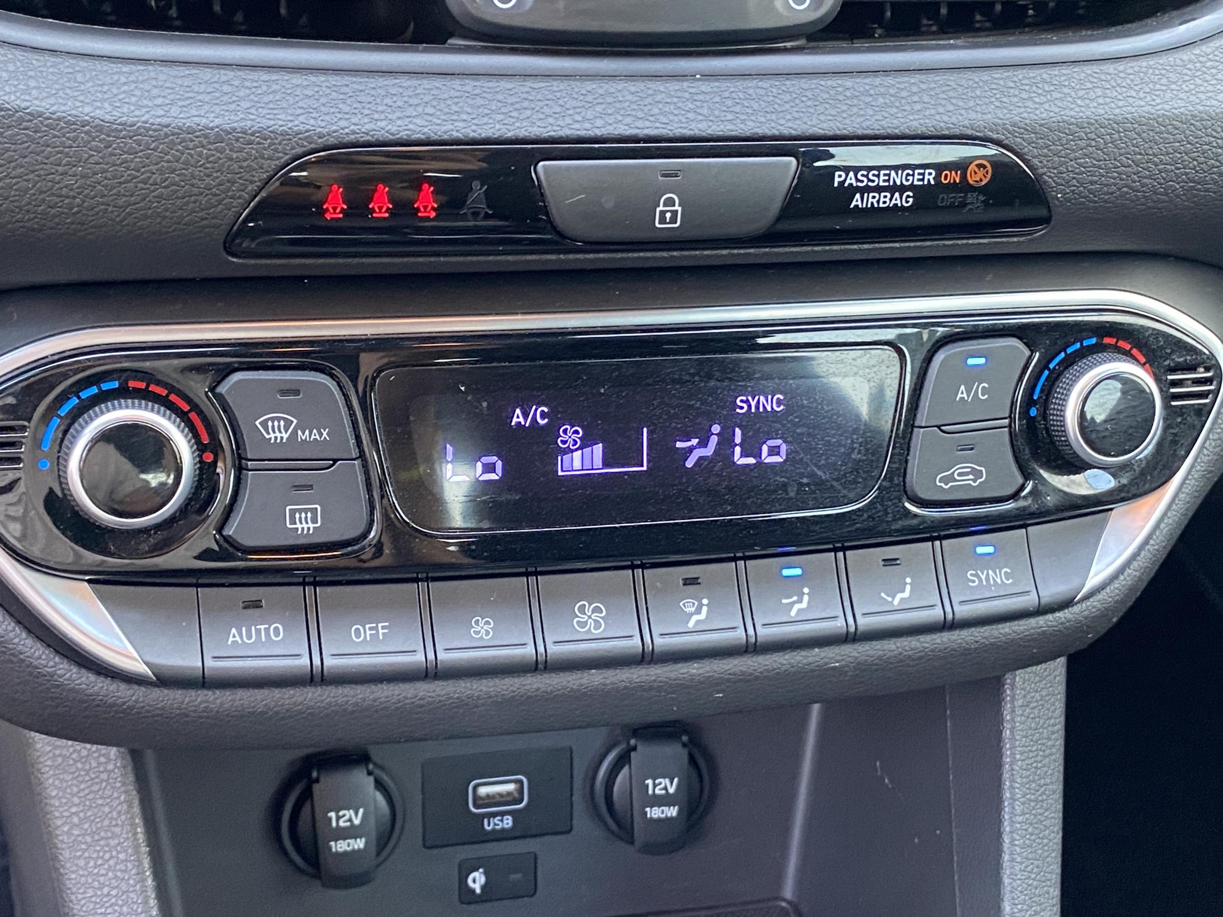 Hyundai i30, 2022 - pohled č. 17