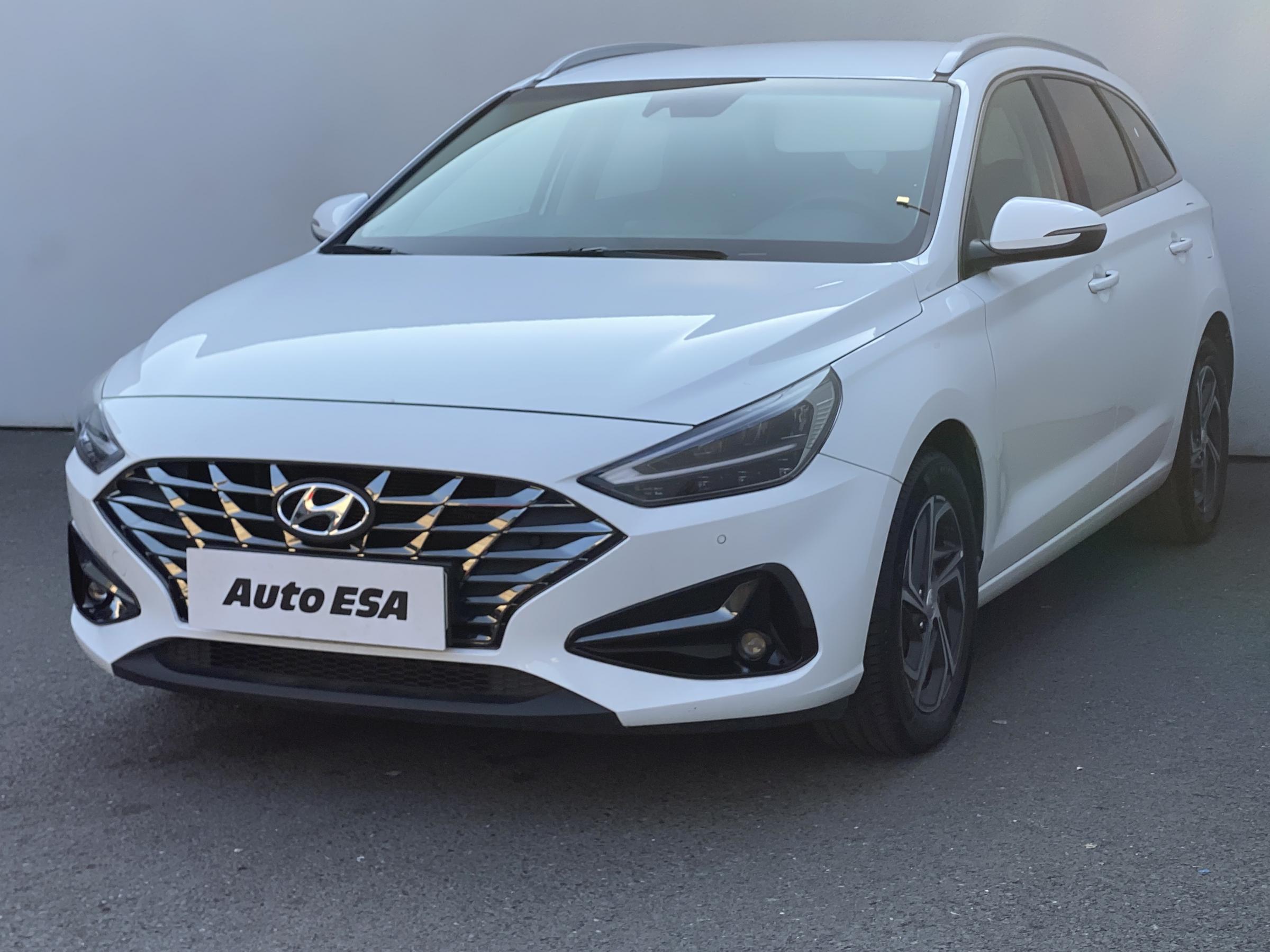 Hyundai i30, 2022 - pohled č. 3