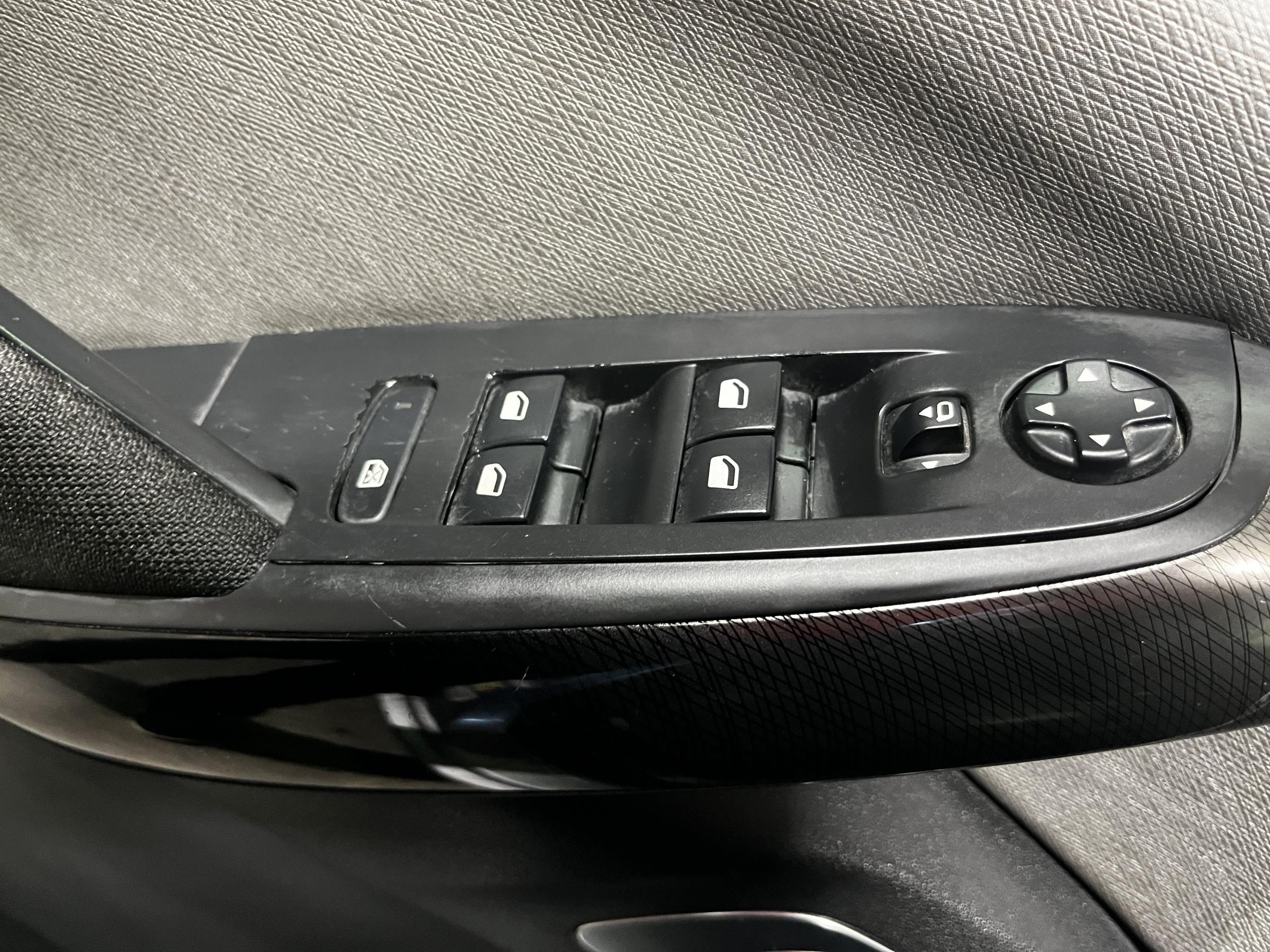 Citroën C4 Picasso, 2017 - pohled č. 12